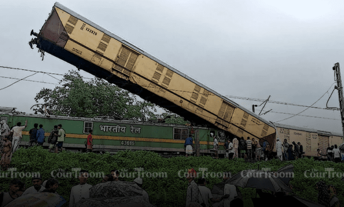 Tragic Train Accident in Bengal: Kanchanjunga Express Hit by Goods Train, 5 Dead and 30 Injured