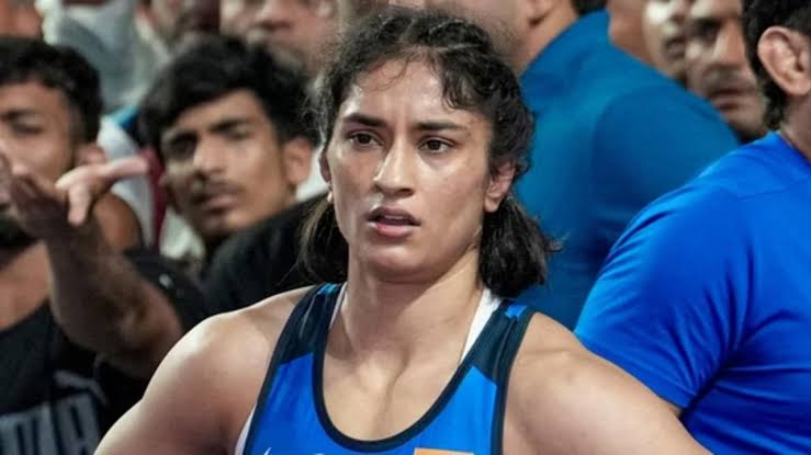 Delhi High Court Closes Vinesh Phogat's Petition Against WFI, Directs Decision On Show Cause Notice Within Two Weeks Delhi High Court Closes Vinesh Phogat's Petition Against WFI, Directs Decision On Show Cause Notice Within Two Weeks